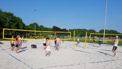 Bild: gsp
Zwischen Eishalle und Stadion am Schanzl haben die Amberger Beachvolleyballer jetzt ihr Areal.