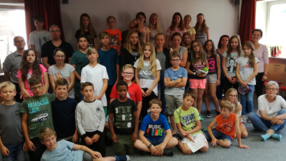 Bild: exb
37 Firmlinge aus Friedenfels und Fuchsmühl waren ein Wochenende im Jugendbildungshaus Ensdorf.