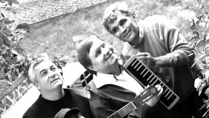 Bild: hev
„Ollie & die Blinden“ machen den Auftakt: Sie gastieren zum Neustart der Open-Air-Konzerte des Heimatvereins am Freitag, 22. Juni, im romantischen Innenhof beim Taubnschuster.