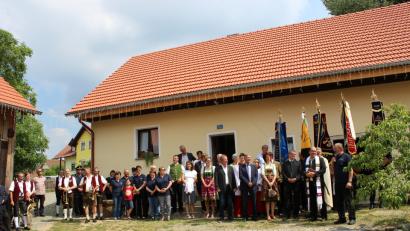 Bild: pko
Der Sonntag markierte einen Höhepunkt in der Geschichte des Heimatmuseums und des Heimatvereins in Seebarn. Zur Einweihung des Ranklhofes waren zahlreiche Ehrengäste gekommen