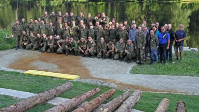 Bild: nm
Abendstimmung am Gaisweiher nach getaner Arbeit. 29 Soldaten üben rund um die Patengemeinde.