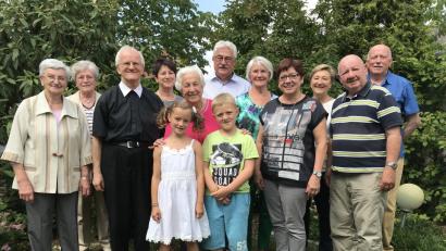 Bild: eig
Martha Troppmann (Mitte) ist 90 Jahre alt geworden; ihre große Leidenschaft: die Familie und das Politisieren.