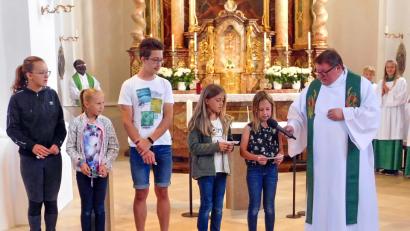 Bild: hai
In den Fürbitten bitten die Kinder um Einheit und Gemeinschaft im Geiste.