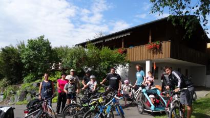 Bild: ak
Die Freien Wähler gehen auf Radltour nach Altensteinreuth.