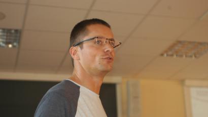 Bild: Norbert Dietl
Bezirksspielleiter Christian Wolfram leitete die Tagung in Grafenwöhr.