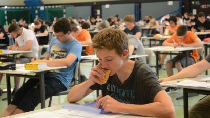 Bild: Schönberger
Nahrung fürs Hirn muss sein, dann kann bei den Abschlussprüfungen für die Realschüler nichts schiefgehen.