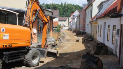 Bild: kro
In der Kreisstadt rührt sich etwas: Der Ausbau der Ringstraße geht zügig voran.