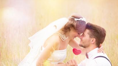 Bild: drubig/stock.adobe.com
Jede Frau träumt davon, einmal eine Prinzessin zu sein. Der Hochzeitstag scheint dafür perfekt geeignet.