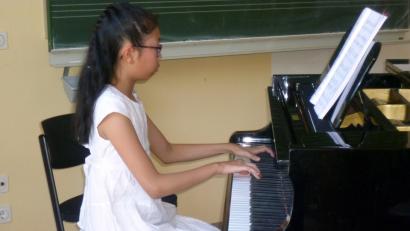 Bild: tie
Stella Liang (Klasse 5c) spielte ein Scherzo von Schubert