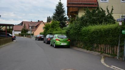 Bild: jr
In der Haselgasse (Bild) und in allen Siedlungsstraßen in Pleußen des neuen Baugebietes gilt künftig Tempo 30. Der Beschluss des Bauausschusses soll zeitnah umgesetzt werden.