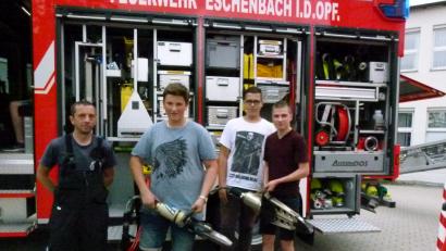 Bild: rn
Rettungsschere und -spreizer erfordern viel Kraft