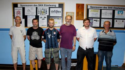 Bild: ds
Der neugewählte Vorstand des SKK Schwarz-Gelb Etzelwang (von links): Vorsitzender Roland Sperber, 2. Sportwart Bernd Wohlfarter, Sportwart Michael Übelacker, Schriftführer Wolfgang Lehnerer, Jugendwart Michael Plößel und Kassier Werner Linhart.