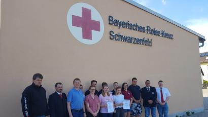 Bild: exb
Ein Grundlehrgang Sanitätsdienst für Feuerwehren und BRK-Bereitschaften fand in Schwarzenfeld statt.