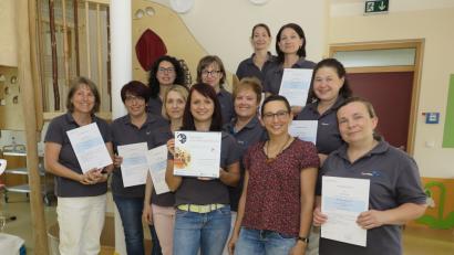 Bild: Hirsch
Das Team der Kinderkrippe an der Naab bildete sich fort und qualifizierte sich für die Arbeit in der „Bewegten Krippe“.