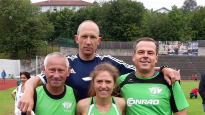 Bild: Beitrag, Externer [EXB] (kontakt@oberpfalznetz.de)
Stefan Delling (hinten) sowie Wolfgang Schleicher (vorne von links), Brigitte Frenzel und Markus Raab zeigten sich in Cham in guter Verfassung.