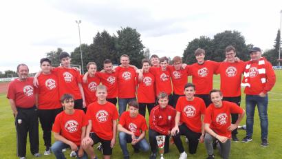 Bild: dob
Mit diesem Aufstieg der B-Junioren in die Kreisliga haben selbst die größten Optimisten anfangs der Saison  nicht gerechnet. Umso schöner, dass es doch geklappt hat.