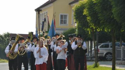 Bild: dob
Für die Altenstädter ist das Kirchenpatrozinium ein richtiger Festtag, bei der alljährlich auch die Geselligkeit nicht zu kurz kommt
