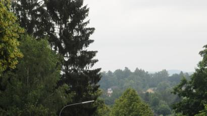 Bild: Beyerlein, Walter [BEY] [BEY] (W.BEYERLEIN@T-ONLINE.DE)
Beim Ausbau der Waidhauser Straße arbeiten das Staatliche Bauamt Amberg-Sulzbach und der Markt Eslarn durch eine gemeinsame Ausschreibung für Straßenbau, Mischwasserkanal und Wasserleitung eng zusammen.