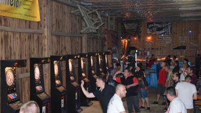 Bild: Pflaum, Tanja [FLA] (josef-tanja-pflaum@t-online.de)
An zwei Tagen herrschte Hochbetrieb im "Guasn-Stodl". Der DC Marktstüberl hatte zum Jubiläumsturnier eingeladen.