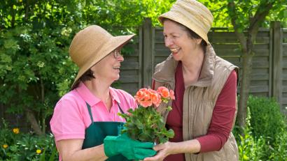 Bild: belahoche/stock.adobe.com
Ein Lächeln kann Wunder wirken und nicht nur uns selbst, sondern auch unsere Mitmenschen glücklich machen.