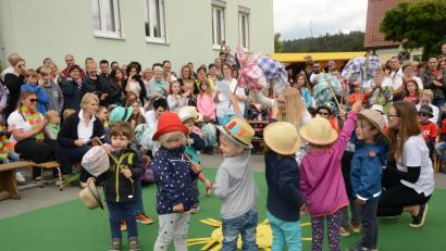 Bild: bey
Auf Wanderschaft begeben sich die Krippenkinder.