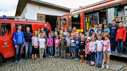 Bild: fdl
Einen interessanten Vormittag verbringen die Kinder der Ehenfelder Schule bei der örtlichen Feuerwehr