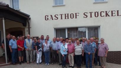 Bild: GPA
In Trockau wurde im Gasthaus Stöckel von den Rentnern und Pensionisten mit einer zünftigen Brotzeit der gelungene Ausflug gefeiert. Ganz rechts: Rentnerboss und Leiter der Fahrt  Hans Joachim Heinzel.