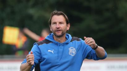 Bild: Eger
In der vergangenen Saison ging Wolfgang Richthammer für Schmidgaden an der Außenlinie voll mit. Seine Unterstützung von der Bank wird auch in Schwarzenfeld gefragt sein.