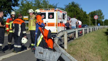 Bild: Völkl
Die 82-jährige Radfahrerin wurde vom Kotflügel eines Fiat Punto erfasst und dabei schwer verletzt.