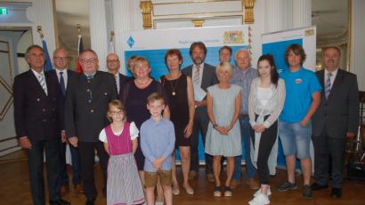 Bild: gib
Auch der Raum Amberg-Sulzbach gehört zu den Preisträgern: Die Grundschule Hahnbach erhielt einen Hauptpreis, die Luitpold-Mittelschule Amberg einen Anerkennungspreis von der Regierung der Oberpfalz.