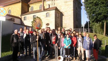 Bild: bk
Angekommen: Die Freihunger Pilgergruppe vor der Bergkirche Mariahilf in Amberg.