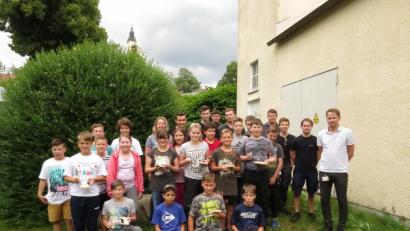 Bild: exb
Die Kinder der Zottbachtalschule gehen mit einem tollen selbst gemachten Stück nach Hause.
