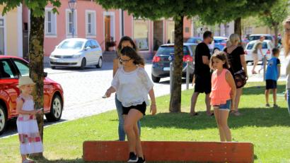 Bild: Johann Bauer
Bei den Ministranten konnten die Kinder Geschicklichkeitsspiele unternehmen.