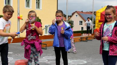 Bild: mef
Zeitvertreib in den Ferien ist in Floß kein Problem.  Von Anfang August bis in den September hinein gibt es ein abwechslungsreiches Programm.