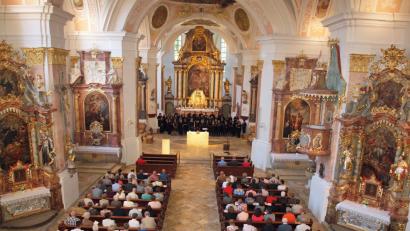Bild: sön
Gut besucht war die Pfarrkirche St. Jakobus in Ensdorf beim Sommerkonzert des Amberger Oratorienchors.