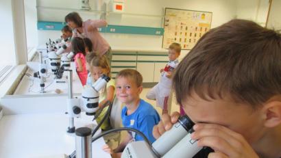 Bild: fvo
Vorschulkinder beim Labor-Erlebnistag.