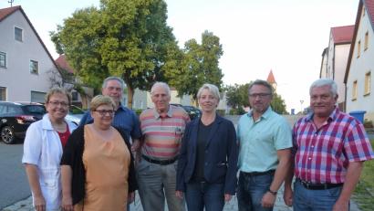 Bild: bk
Garanten für den Fortbestand des SPD-Ortsvereins sind (von rechts) Reinhold Tafelmeyer, Wolfgang Braun, Alexandra Schwerin-Fortner, Adolf Schuller und Christine Dobmeier.