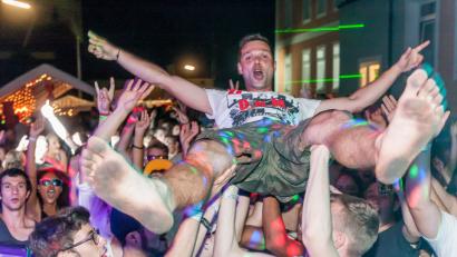 Bild: sml
Barfuß hinein in die Caribbean Night. Sie ist fester Bestandteil von "Das Fest". Am Samstag tragen dafür andere Organisatoren die Verantwortung.
