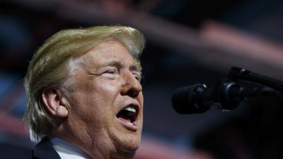 Bild: dpa
Die Kehrseite von "America first": Der Handelskrieg mit China ist die jüngste Folge von Donald Trumps Alleingängen.