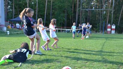 Bild: Thomas Kosarew
Für Kinder ist beim Gallierfest in Gailoh viel geboten. Tauziehen zum Beispiel. Für die Erwachsenen spielt am Abend die Band Zeitlos.