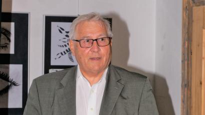 Bild: TU
Dr. Wolf-Dieter Hamperl bei seinem Vortrag im Stadtmuseum. Auch der Chirurg und ehemalige Chefarzt ist mit seiner Familie aus Tachau vertrieben worden.