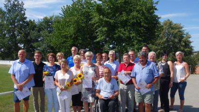 Bild: tra
Die geehrten Jubilare mit dem Vorstand der DJK Ensdorf.