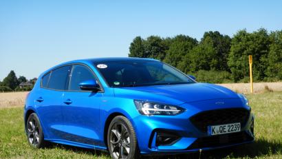 Bild: Michael Ascherl
Markanter Auftritt: Der Ford Focus stellt sich selbstbewusst gegen Golf und Astra.
