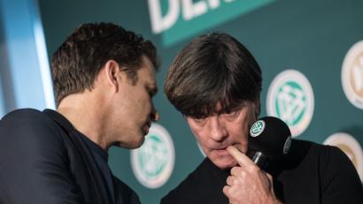 Bild: agentur_dpa
Team-Manager Oliver Bierhoff und Bundestrainer Joachim Löw stehen in der Kritik.