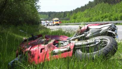 Bild: NT-Archiv
Diese Bilder werden seltener. Die Zahl der Motorradunfälle ging 2017 zurück ebenso die Zahl der Verletzten und Toten.