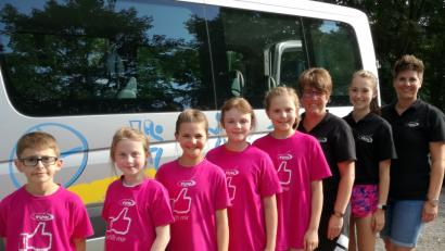 Bild: exb
Beim Gau-Cup Turnwettbewerb in Donaustauf für den Turnverein Waldsassen am Start waren (von links) Simon Eckstein, Isabell Seelk , Samiah Fortelny, Sarah Meyer, Luisa Riedl sowie Übungsleiterin Regina Gerl, Übungsleiterassistentin Gloria Riedl, Übungsleiterin Bettina Eckstein.