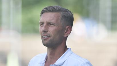 Bild: Alfred Schwarzmeier
Trainer Andreas Scheler sieht seine Spieler auf dem richtigen Weg. Die SpVgg SV Weiden startet mit einem Auswärtsspiel beim Favoriten FC Sturm Hauzenberg in die Saison 2018/19 der Landesliga Mitte.