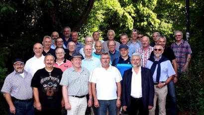 Bild: R. Kreuzer
Nach 40 Jahren kommen viele Ehemaligen zum Klassentreffen der 10cK, dazu auch etliche Lehrkräfte, die damals unterrichtet hatten.