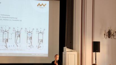 Bild: OTH Amberg-Weiden/exb
Studentin Katharina Eckl präsentierte den Studiengang Umwelttechnik im Dr.-Johanna-Decker-Gymnasium.