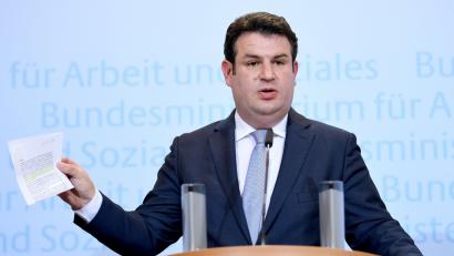 Bild: Britta Pedersen/dpa
Sozialminister Hubertus Heil (SPD) bei der Präsentation seines Rentenkonzepts.